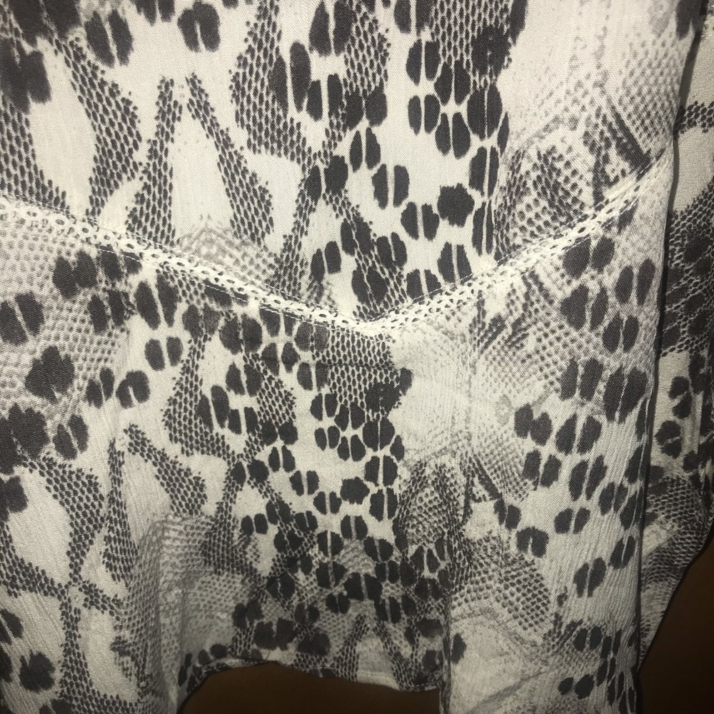 Express NWT Woman’s Size Medium Animal Print Cami - Picture 6 of 16